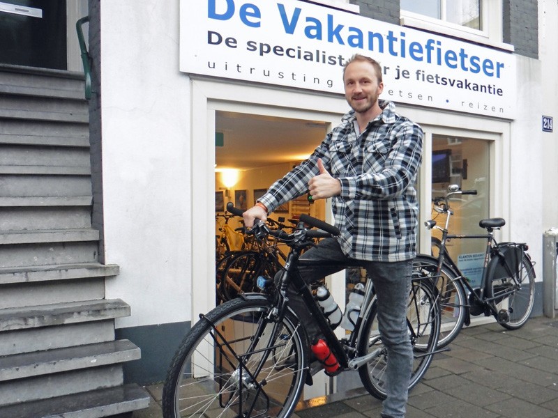 Vrolijke Rik met z'n nieuwe Koga