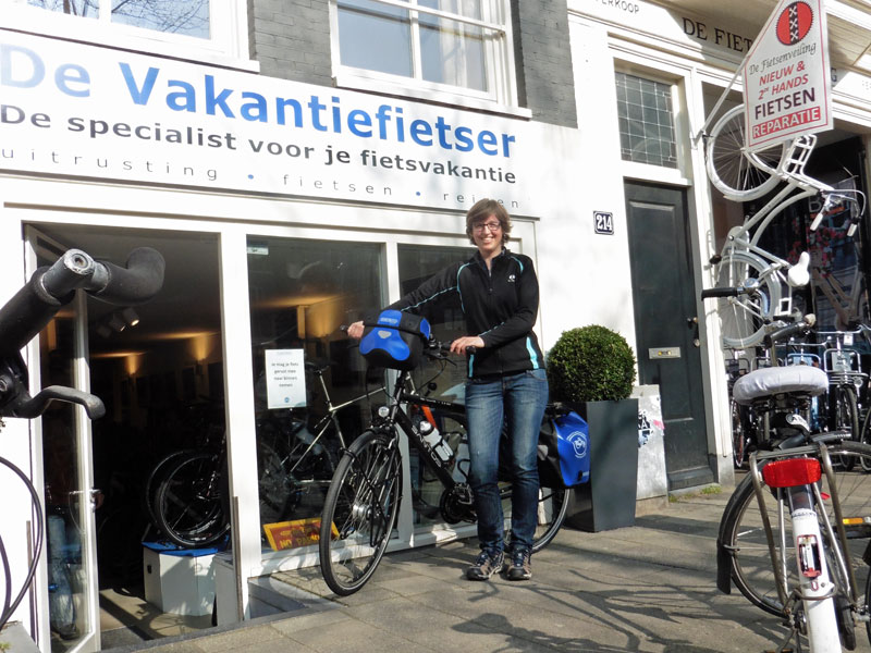 Anne Marie met haar zwart-witte Santos